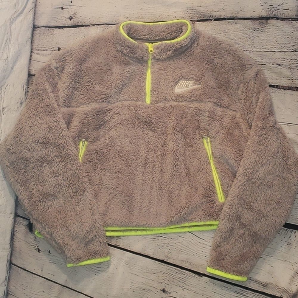 SOLD OUT Grey Nike 1/4 Zip Sherpa Fleece Crop Top - XL